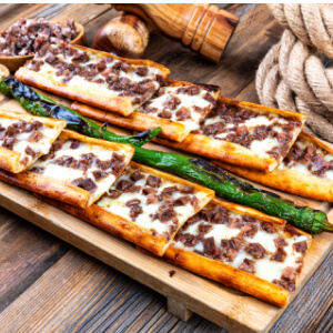 Meşhur Konyalı Etli Ekmek & Pide Salonu (Alipaşa)