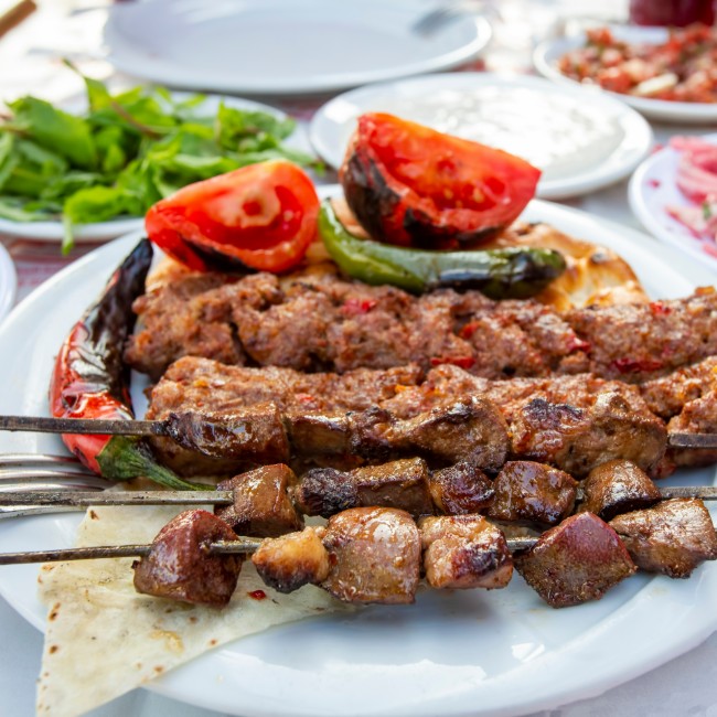Küçük Ev Işıklar Ciğer & Kebap (Babademirtaş)