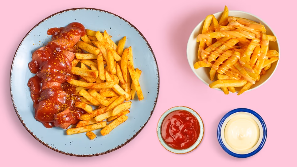 Currywurst Pommes am Leo