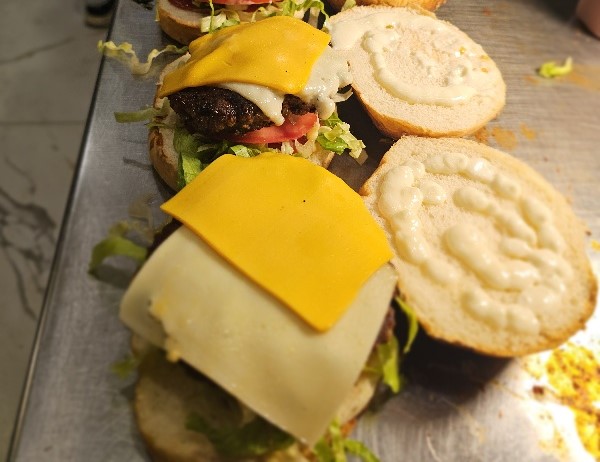 Dönerci Bavo Usta Köfte Hamburger (Nur)