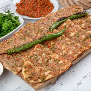 100 Yıl Etliekmek Fırını (Ahiosman)