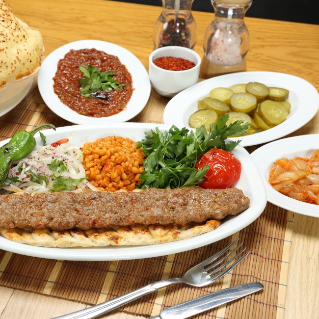 Kayabey Kebap Kilo Mangal (Üniversite)